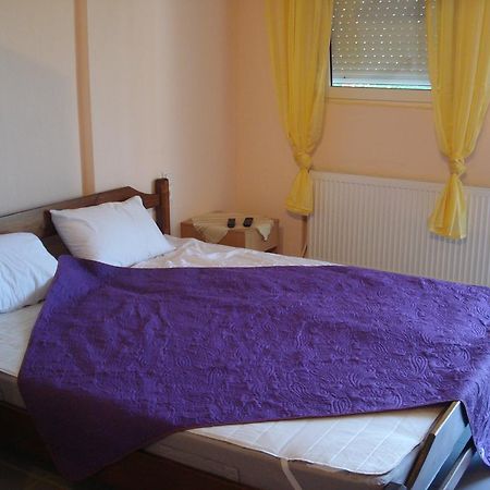 Maria Rooms Vrasna Rum bild